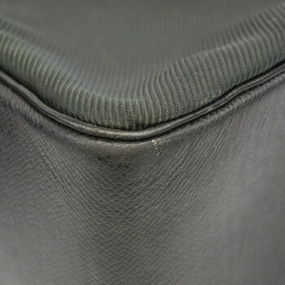 Louis Vuitton Taiga Taimir Messenger Shoulder Bag Black - Picture 7 of 9